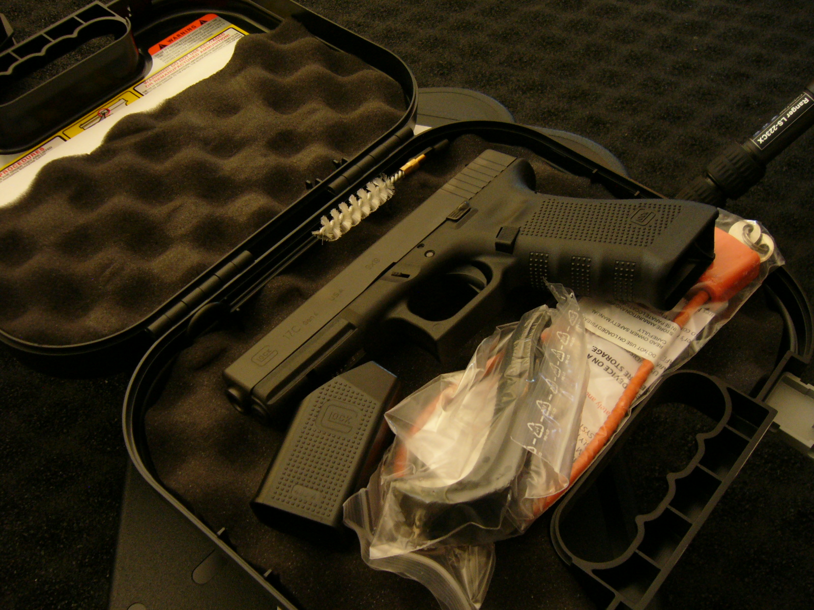 GLOCK 17C PRE-BAN SET OF FOUR SEQUENTIAL # GEN 4 COMPENSATED NEW IN BOXES - Image 4