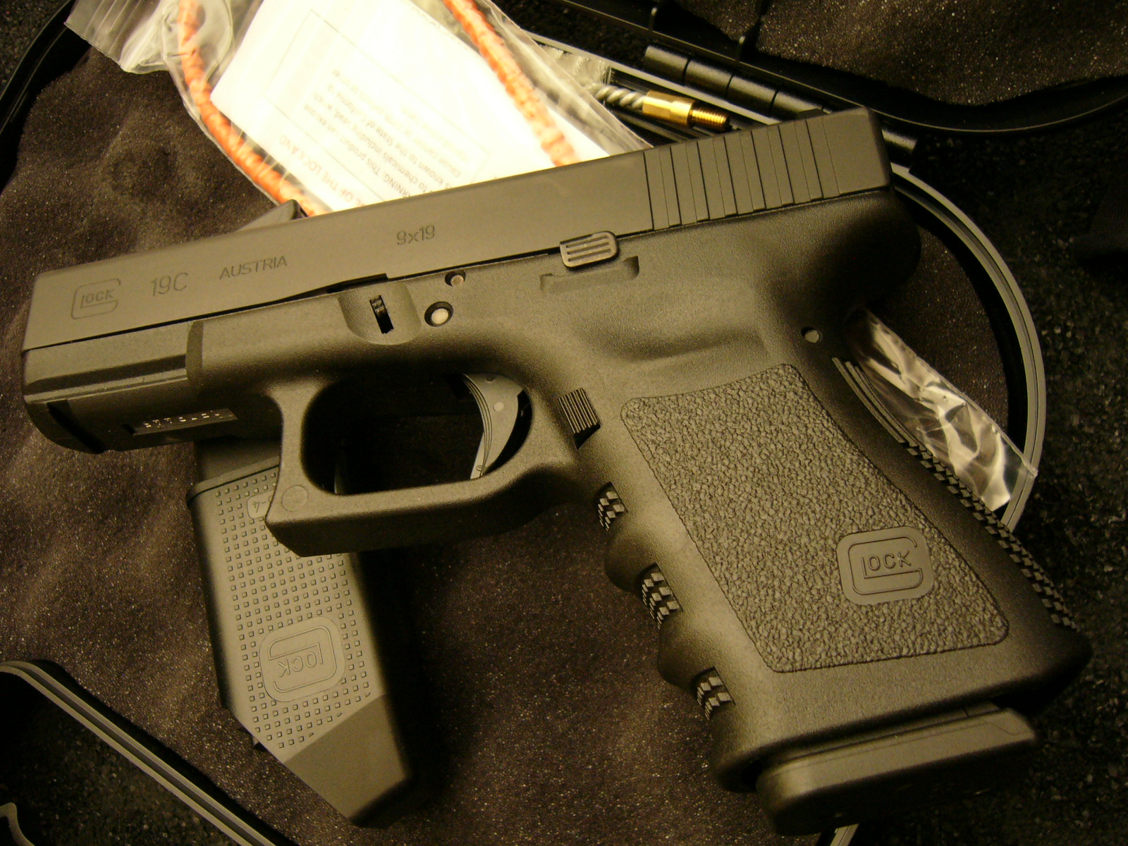 GLOCK G19C COMPENSATED PRE-BAN GEN3 NEW IN BOX CEZR445 - Image 10